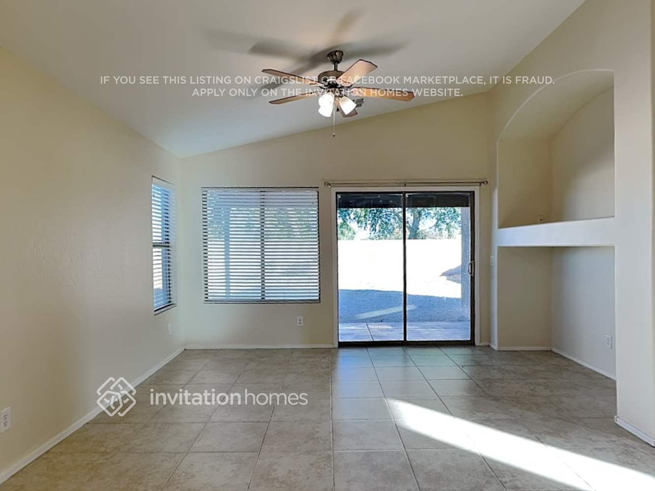 Building Photo - 34393 N Picket Post Dr