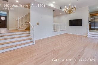 Building Photo - 1601 Ard Eevin Ave