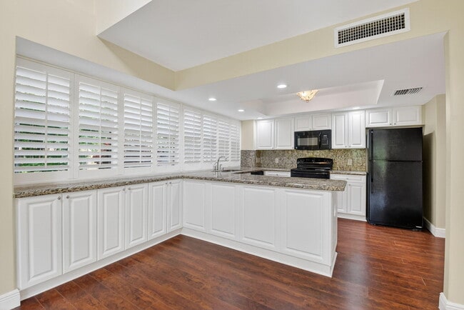 Building Photo - 203 Andover Ct