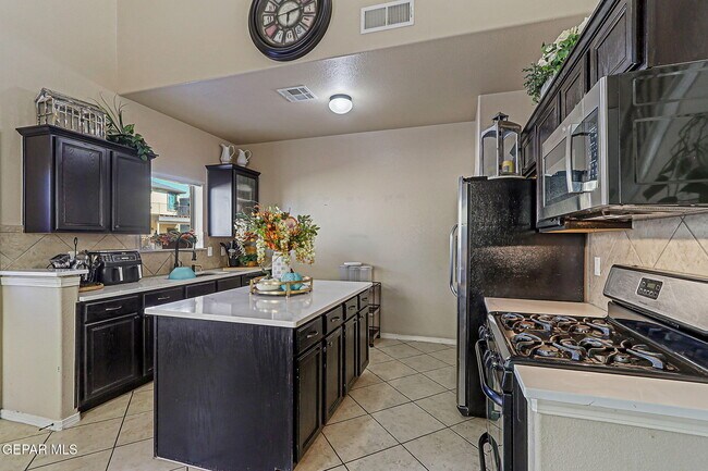 Building Photo - 3178 Matthew Lutz Pl