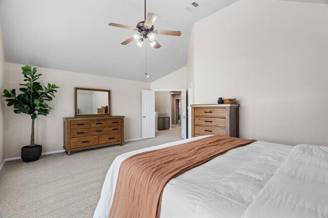 Building Photo - 154 Larch Cove