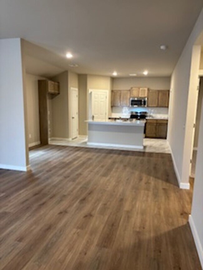 Building Photo - 1st Month Free!