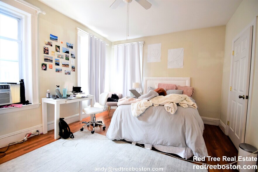 Building Photo - 184 Saint Paul St