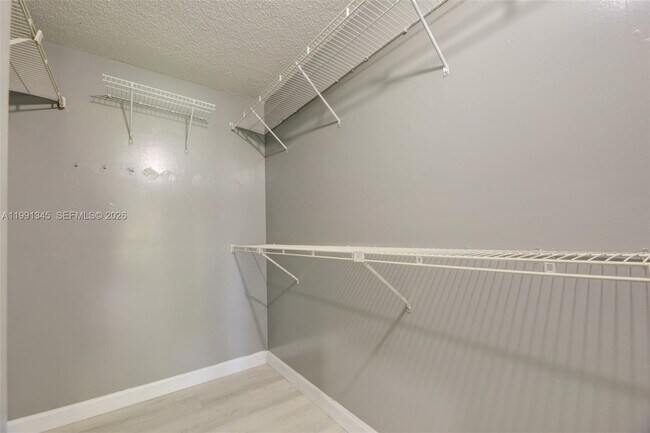 Building Photo - 851 NE 209th Terrace