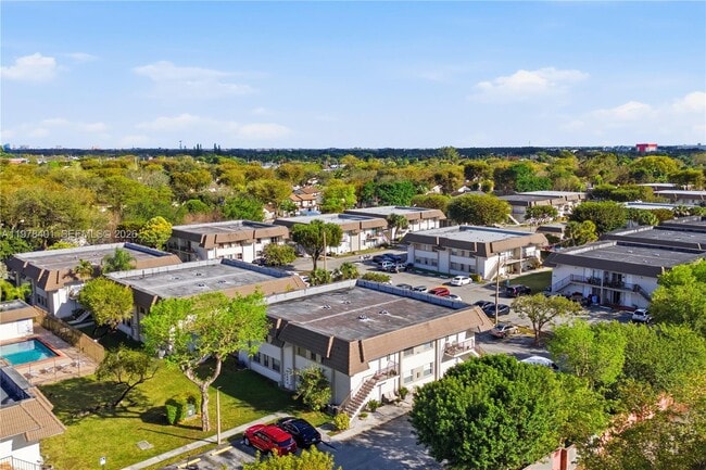 Building Photo - 6921 SW 129th Ave