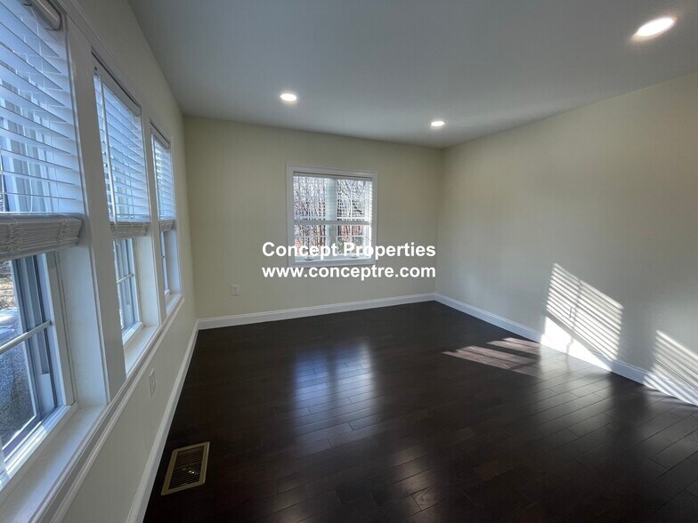 Building Photo - 48 Caldwell Rd