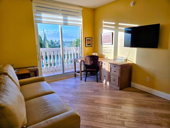 Building Photo - 700 Ocean Royale Way