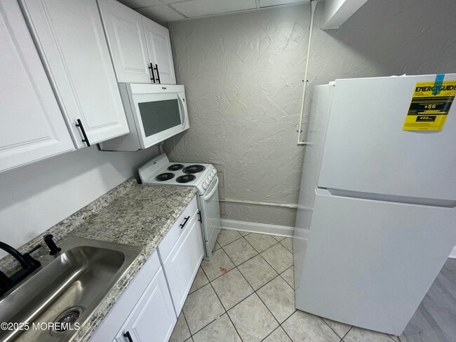 Building Photo - 33 Fremont Ave