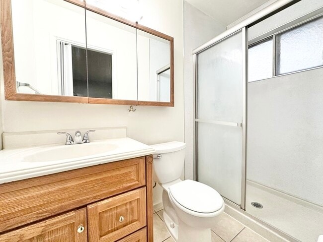 Building Photo - Beautiful 3 bedroom 2 bathroom Sacramento !