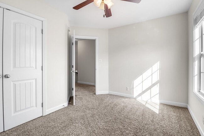 Building Photo - 1061 Fuji Ln