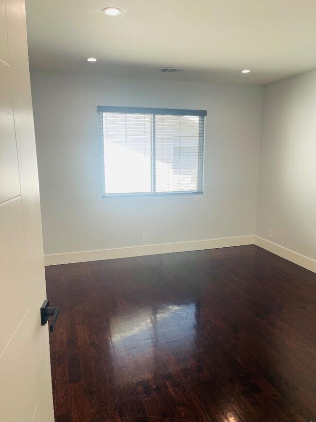 Building Photo - 3495 Meridian Ave