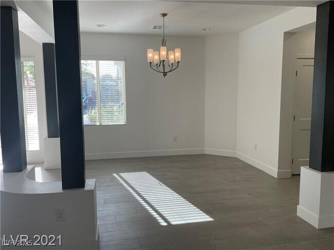 Building Photo - 6632 Rashelda Ct