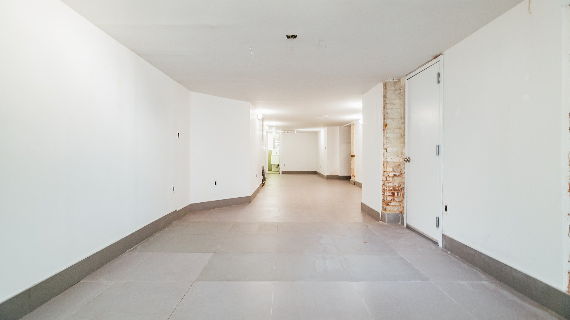 Building Photo - 1154 Gates Ave