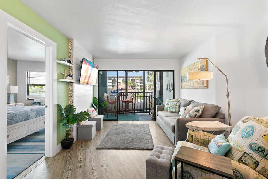 Building Photo - 1011 Anglers Cove