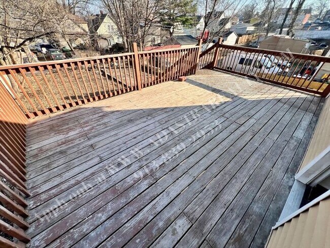 Building Photo - Cozy 4 Bed 2 Bath Home in KCK-Available NOW!!