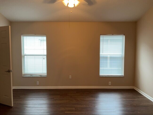 Building Photo - 5243 Algerine Pl