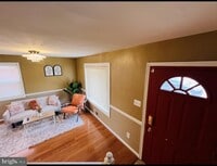 Building Photo - 313 Nicholson St NE