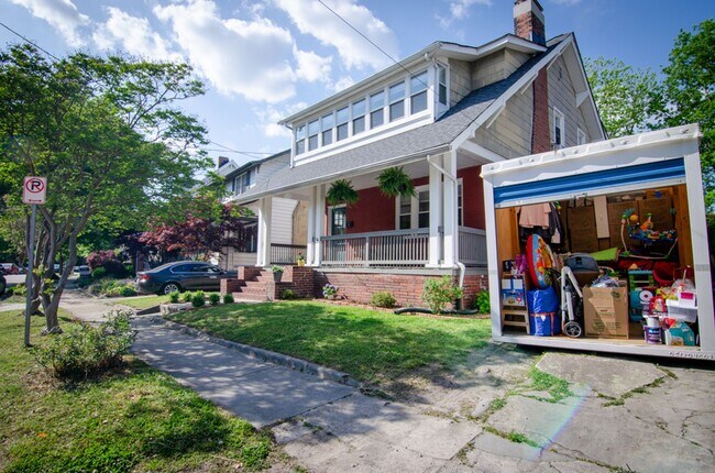 Building Photo - 1014 Brandon Ave