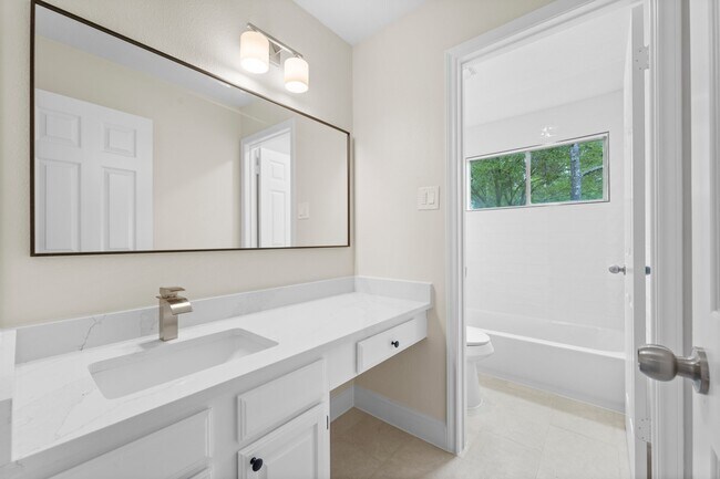 Building Photo - 49 W Southfork Pines Cir