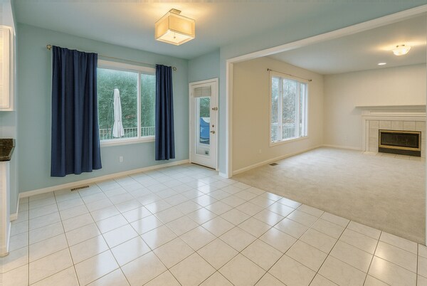 Building Photo - 558 Highlands Dr