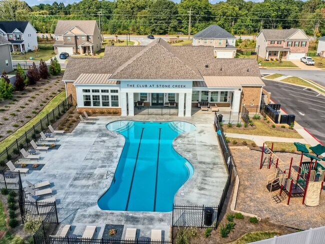 Building Photo - 214 Lake Vista Dr