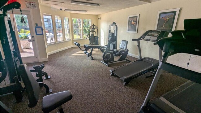 Building Photo - 1948 Lake Atriums Cir