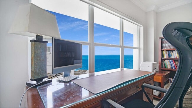 Building Photo - 3550 Galt Ocean Dr