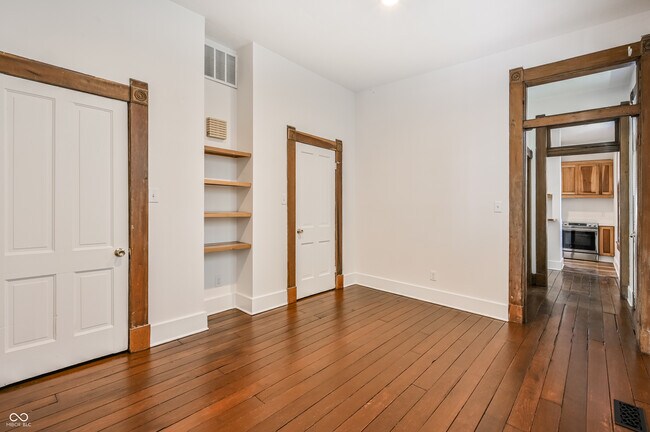 Building Photo - 314 N College Ave