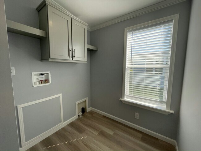 Building Photo - 4104 Guilder St