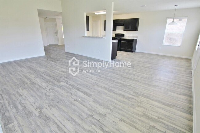 Building Photo - 33 Santa Barbara Dr