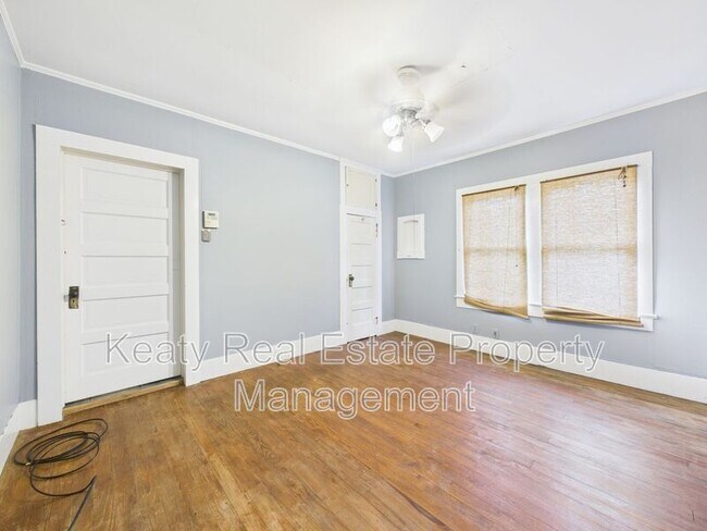 Building Photo - 408 Harding St