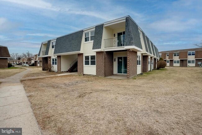 Building Photo - 20 Florence Tollgate