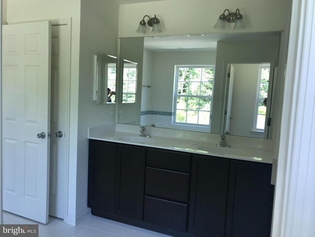 Building Photo - 116 Grissom Dr