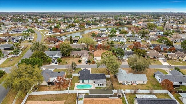 Building Photo - 115 Lindenwood Ln