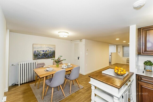 Building Photo - 1318 A St SE