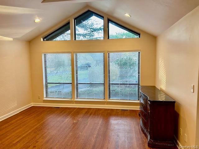 Building Photo - 5 Carman Ct