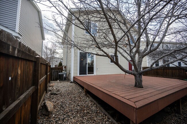 Building Photo - 350 Plowman Ct