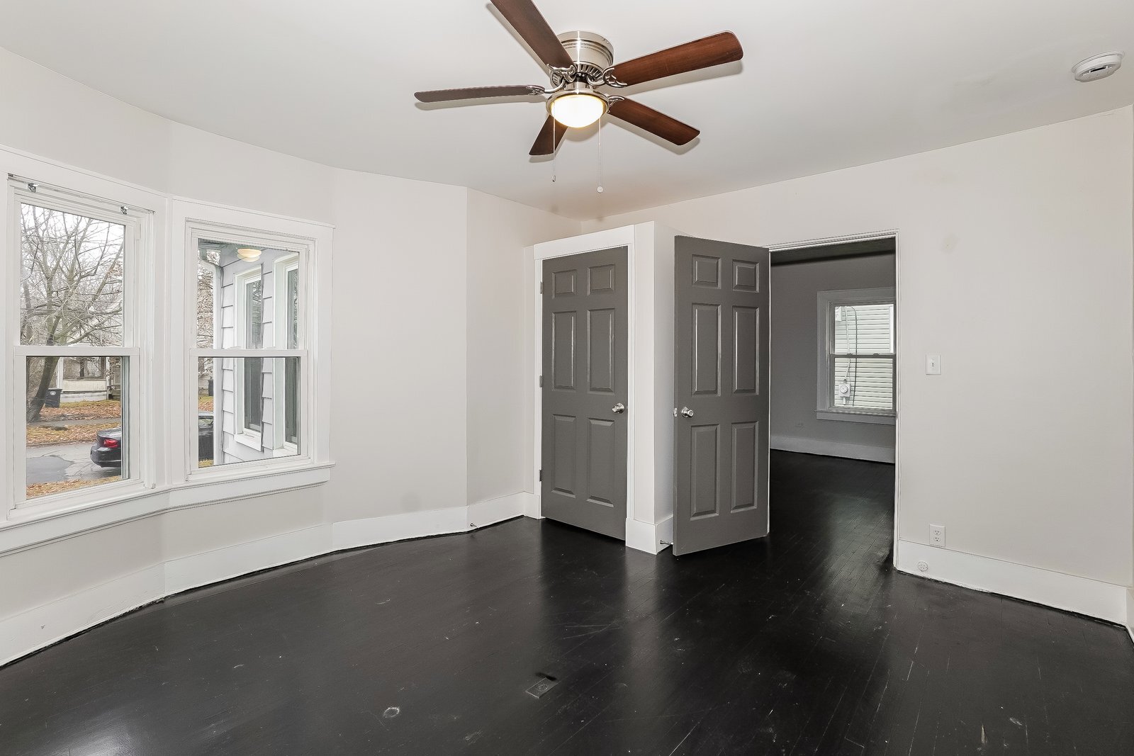 Building Photo - 691 Noble Ave