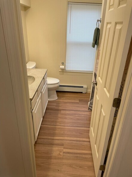 Bathroom - 31 Elm Hill Rd