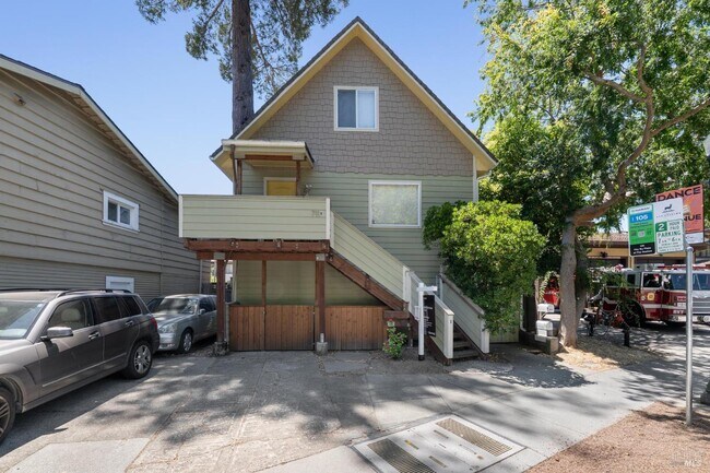 Building Photo - 711 San Anselmo Ave