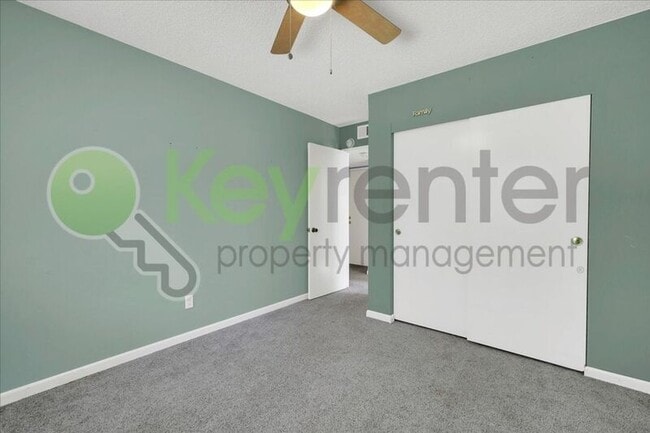 Building Photo - 7005 Woodside Dr
