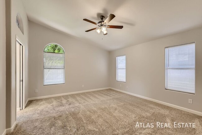 Building Photo - Beautiful 3 bed 2 bath Home in Mesa !