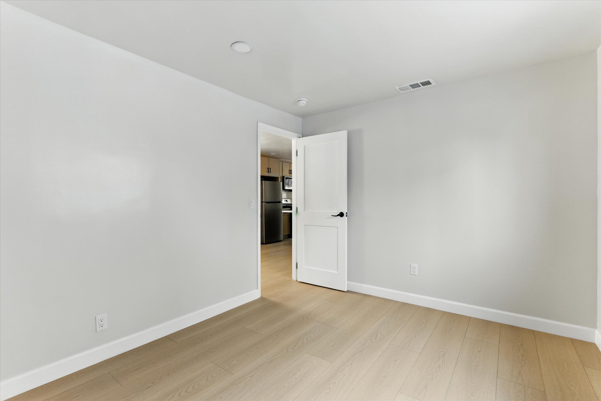Building Photo - 1170 N Wilton Pl