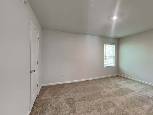 Building Photo - 1084 Benfield Ridge