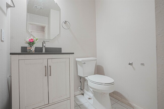 Building Photo - 3706 Heritage Colony Dr