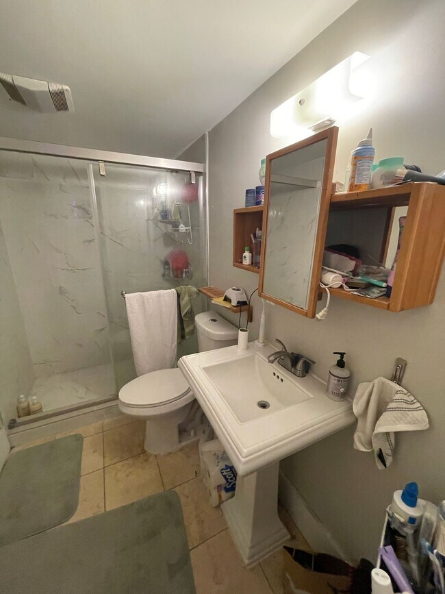 Building Photo - 52 Fenway