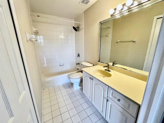 Building Photo - 7085 Nova Dr