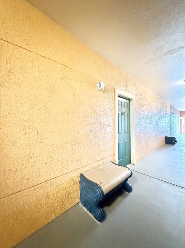 Building Photo - 2725 Via Cipriani