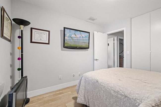 Building Photo - 9937 NW 47th Terrace