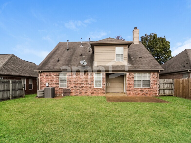 Building Photo - 10001 Houston Birch Dr